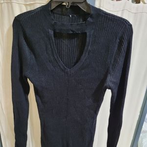 (4038)Women's Black Sweater, No Tag, Size (M 8-10)